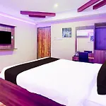 Super Hotel O Yazhini Inn