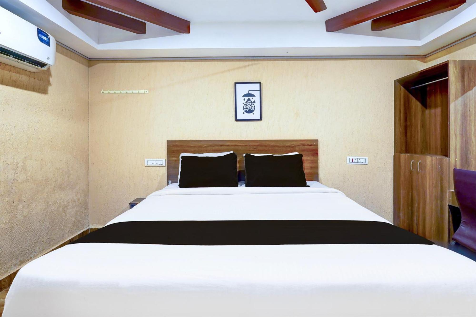 Super O Yazhini Hotel 3*